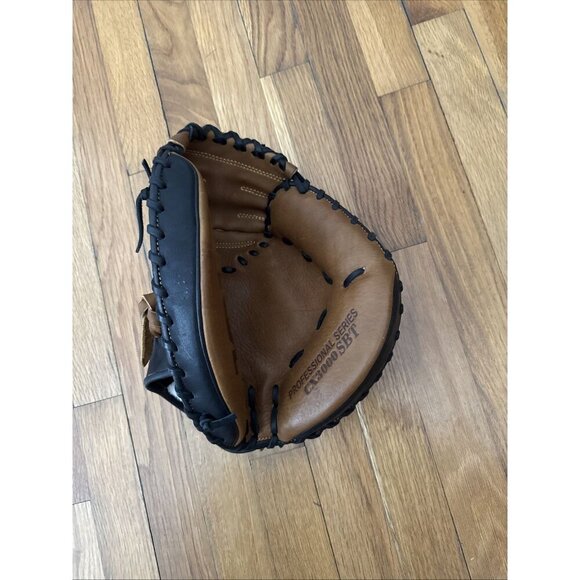 The RVL Professional Series CX3000SBT catcher's Mitt Black - Picture 10 of 11